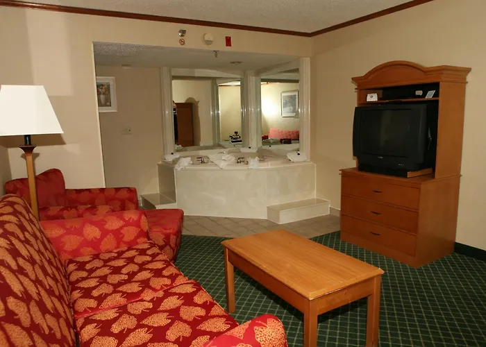 Baymont By Wyndham Kalamazoo East