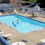Baymont By Wyndham Kalamazoo East 